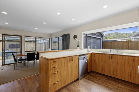 Photo of property in 19 Memphis Grove, Totara Park, Upper Hutt, 5018