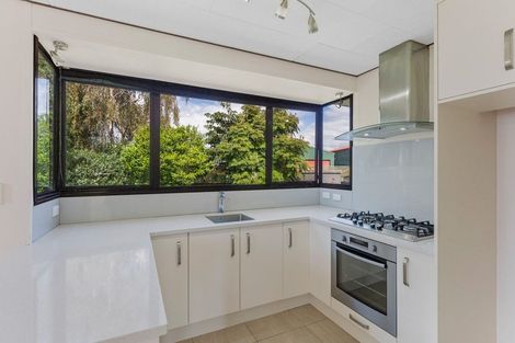 Photo of property in 10 Robert Grove, Paraparaumu, 5032