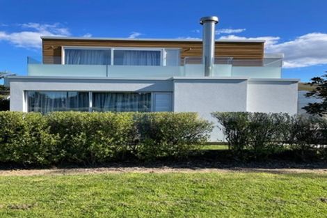 Photo of property in 2 Commodore Parry Road, Castor Bay, Auckland, 0620