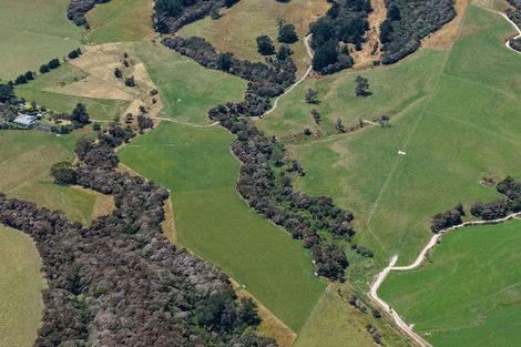 Photo of property in 1937 Lake Ferry Road, Pirinoa, Featherston, 5772
