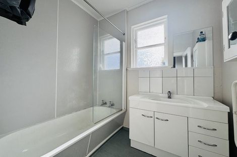 Photo of property in 15 Centennial Avenue, Riccarton, Christchurch, 8041