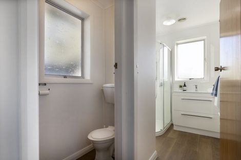 Photo of property in 15b Newbourne Crescent, Redwoodtown, Blenheim, 7201