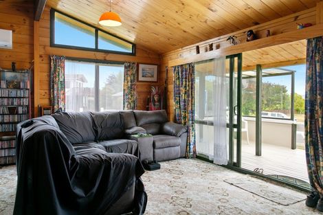 Photo of property in 14 Tobin Place, Richmond Heights, Taupo, 3330