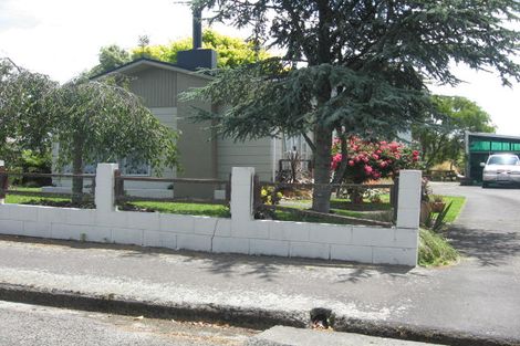 Photo of property in 1 Totara Place, Pahiatua, 4910