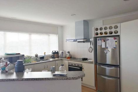 Photo of property in 28 Tyburn Lane, Unsworth Heights, Auckland, 0632