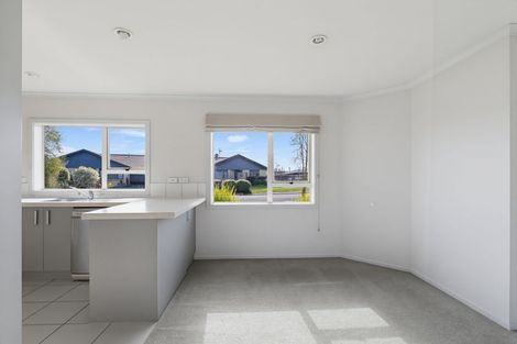 Photo of property in Henry Russell Estate, 21/36 Belgrove Drive, Waipukurau, 4200