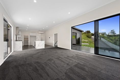 Photo of property in 8a Mccarthy Grove, Clouston Park, Upper Hutt, 5018