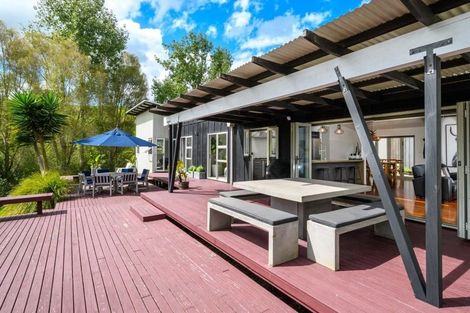 Photo of property in 8 Pineview Lane, Helensville, 0875