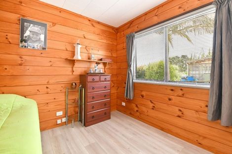 Photo of property in 5 Kaipara Crescent, Helensville, 0800