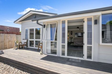 Photo of property in 37 Flemington Avenue, North New Brighton, Christchurch, 8083