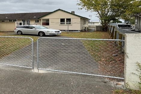 Photo of property in 713-715 Kiwi Street, Camberley, Hastings, 4120