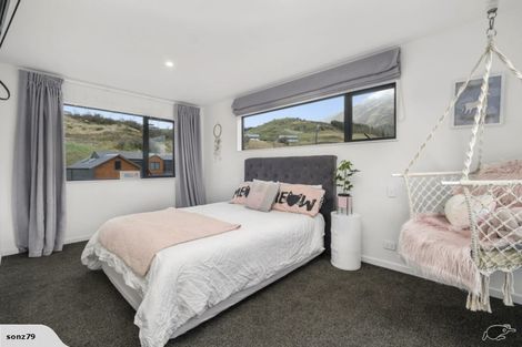 Photo of property in 18 Sandford Terrace, Lower Shotover, Queenstown, 9304