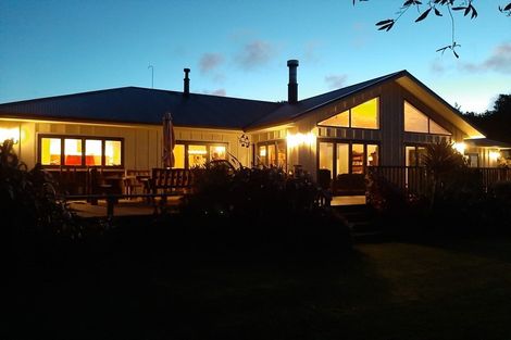Photo of property in 207 Takapu Road, Manakau, Levin, 5573