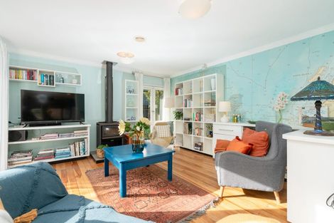 Photo of property in 108 Wellington Road, Paekakariki, 5034