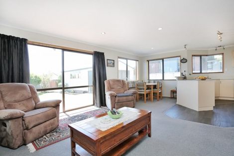 Photo of property in 22 Milford Street, Heidelberg, Invercargill, 9812