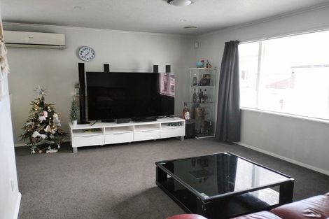 Photo of property in 1 Iris Grove, Trentham, Upper Hutt, 5018