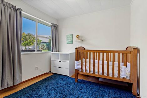 Photo of property in 33b Beach Road, Te Atatu Peninsula, Auckland, 0610