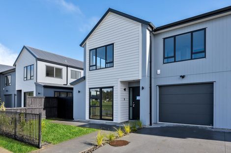 Photo of property in 11 Babos Avenue, Kumeu, 0810