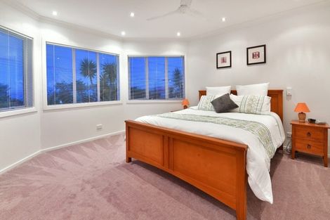Photo of property in 1/56 Woodlands Crescent, Browns Bay, Auckland, 0630