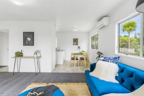 Photo of property in 17 Lynn Road, Bayview, Auckland, 0629