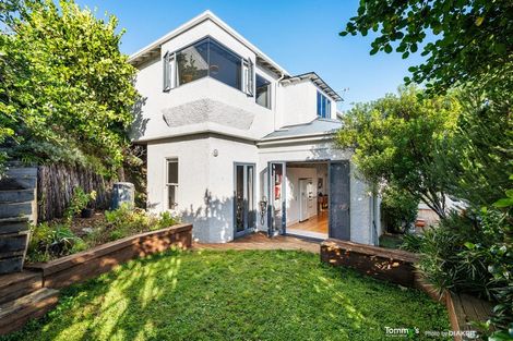 Photo of property in 8 Maida Vale Road, Roseneath, Wellington, 6011