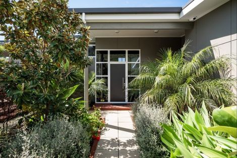 Photo of property in 30 Sirrah Street, Okitu, Gisborne, 4010