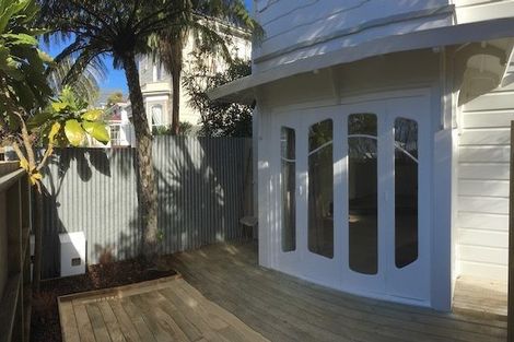 Photo of property in 38 Wright Street, Mount Cook, Wellington, 6021