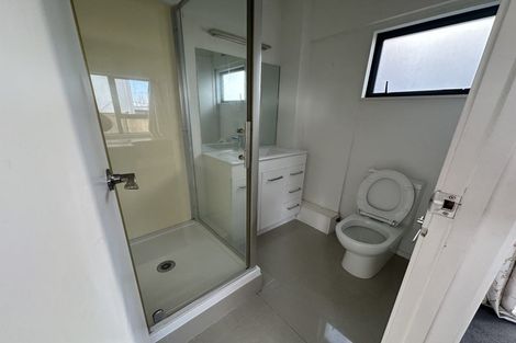 Photo of property in 4 Priestley Drive, Bucklands Beach, Auckland, 2014