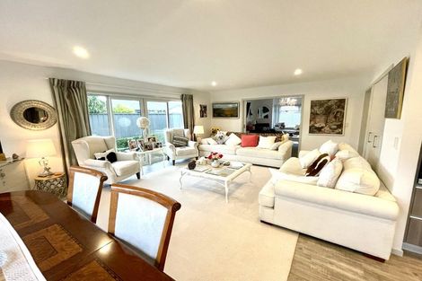 Photo of property in 21 Te Heipora Place, Havelock North, 4130