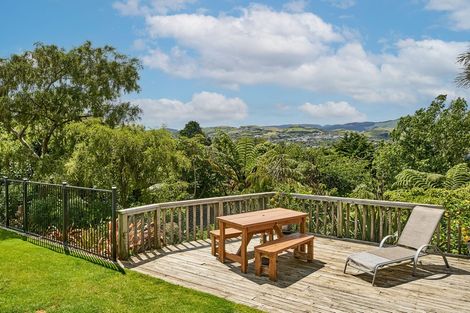Photo of property in 17 Olivia Crescent, Tawa, Wellington, 5028