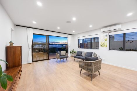 Photo of property in 41 Windlass Street, Long Bay, Auckland, 0630