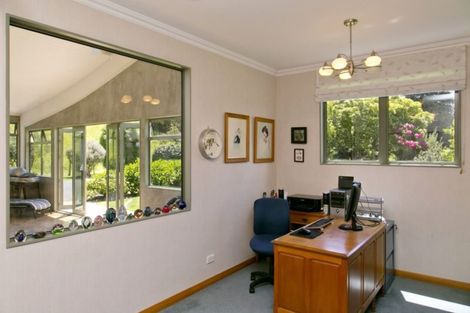 Photo of property in 35 Te Moenga Park, Acacia Bay, Taupo, 3330