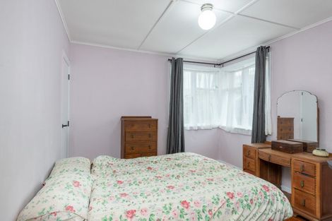 Photo of property in 37 Downes Street, Titahi Bay, Porirua, 5022