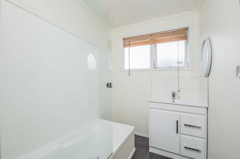 Photo of property in 53 Blakeborough Drive, Forrest Hill, Auckland, 0620