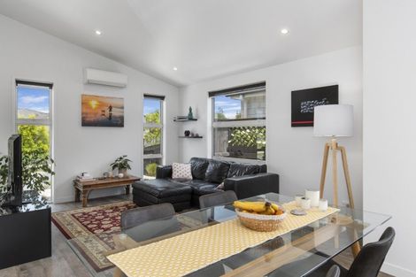 Photo of property in 28 Marion Crescent, Papamoa Beach, Papamoa, 3118