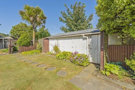 Photo of property in 25 Cross Street, Waikuku Beach, 7473