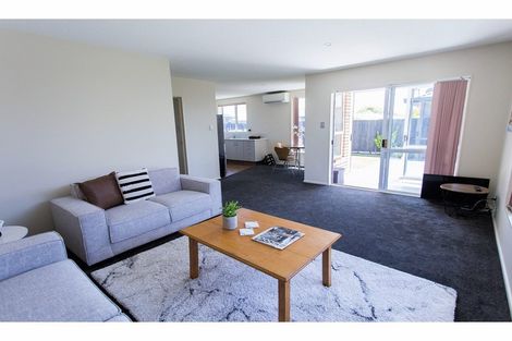 Photo of property in 2/18a Thistledown Place, Woolston, Christchurch, 8062