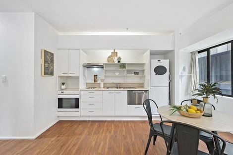 Photo of property in St Peters Apartments, 2a/192 Willis Street, Te Aro, Wellington, 6011
