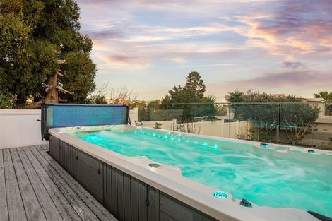 Photo of property in 50 Rawene Road, Birkenhead, Auckland, 0626