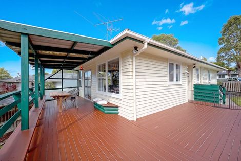Photo of property in 60 Helena Street, Massey, Auckland, 0614