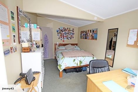 Photo of property in 693 Castle Street, North Dunedin, Dunedin, 9016