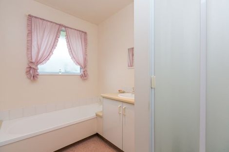 Photo of property in 2/46 Dorset Avenue, Westown, New Plymouth, 4310