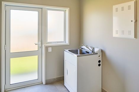 Photo of property in 113 Queen Charlotte Drive, Aotea, Porirua, 5024