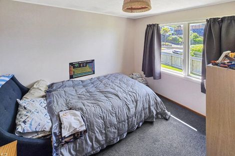 Photo of property in 16 Cypress Drive, Maungaraki, Lower Hutt, 5010