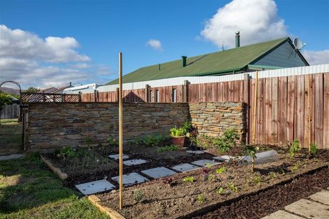 Photo of property in 8 Hassing Place, Cromwell, 9310