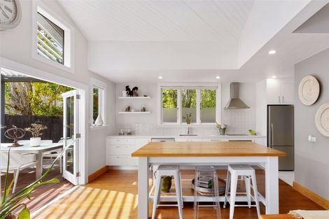 Photo of property in 81 Carlton Mill Road, Merivale, Christchurch, 8014