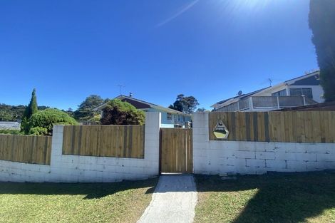 Photo of property in 19 Contessa Drive, Glenfield, Auckland, 0629
