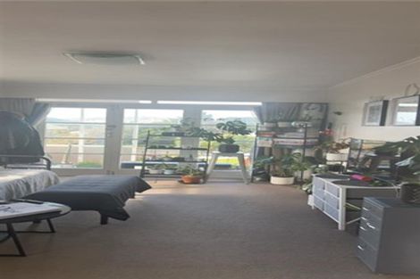 Photo of property in 2/5 Amandale Avenue, Mount Albert, Auckland, 1025