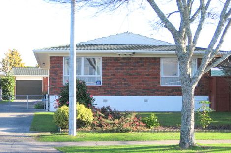 Photo of property in 63 Sandwich Road, St Andrews, Hamilton, 3200