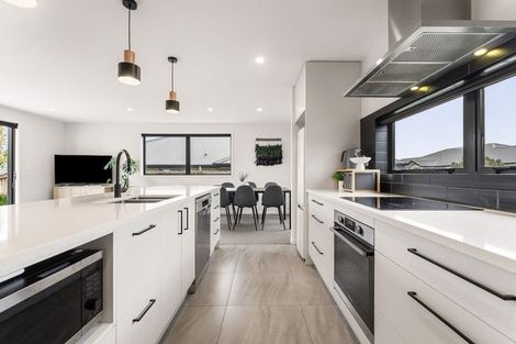 Photo of property in 5 Melonette Way, Ohauiti, Tauranga, 3112